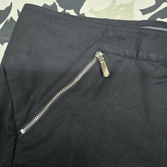 VINCE CAMUTO | Black Cropped Capri/Ankle Pants sz 6 - Picture 4 of 8